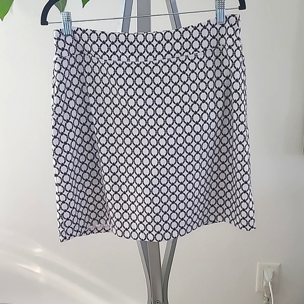 Skirt whit chanel vibe white & black